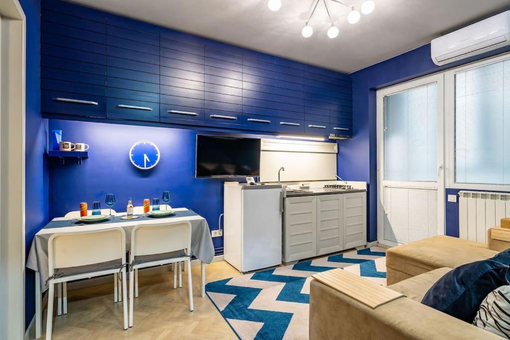 Modern - Central Apartment Bucureşti Ngoại thất bức ảnh